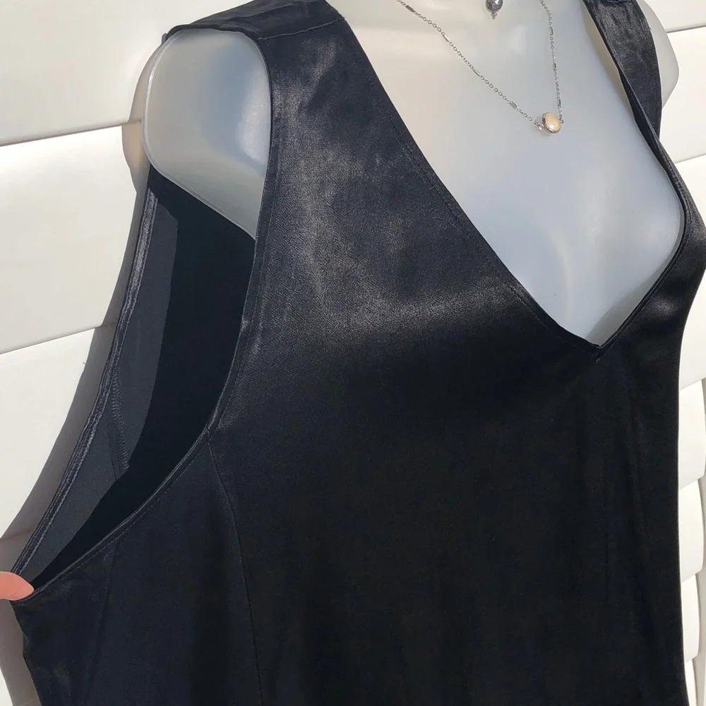 NWT Nordstrom Black Satin V-Neck Camisole - Picture 5 of 8
